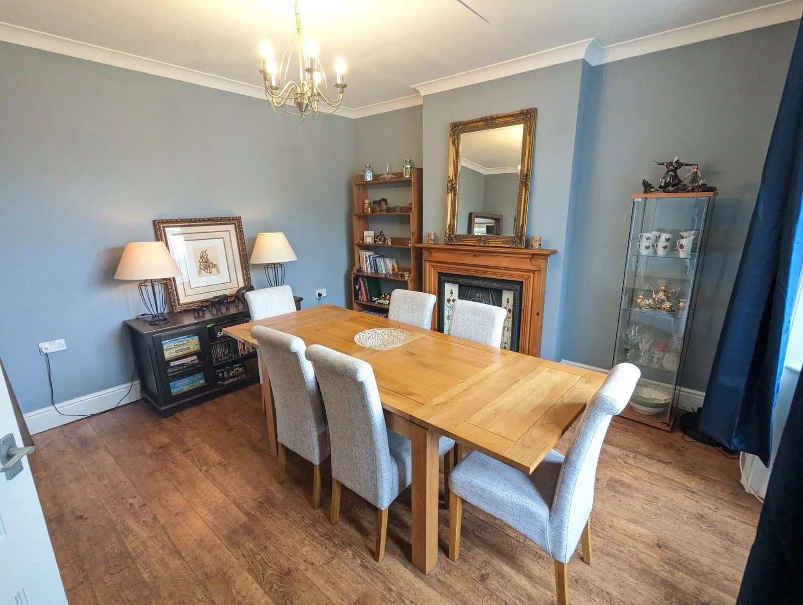 5 bed Detached
