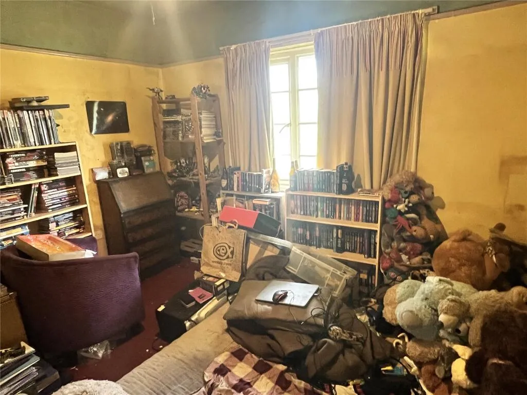 4 bed Semi-Detached