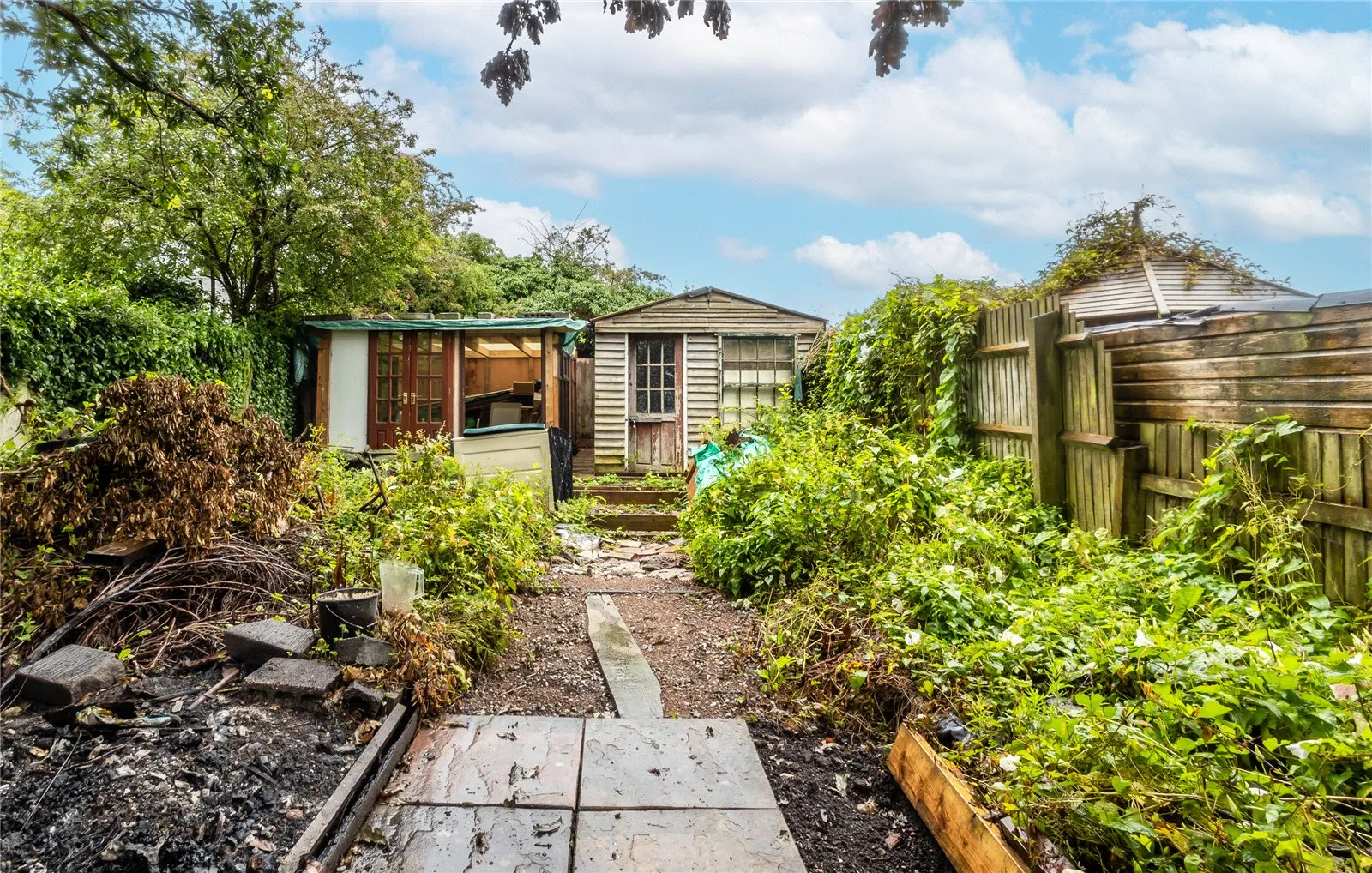 2 bed End of Terrace