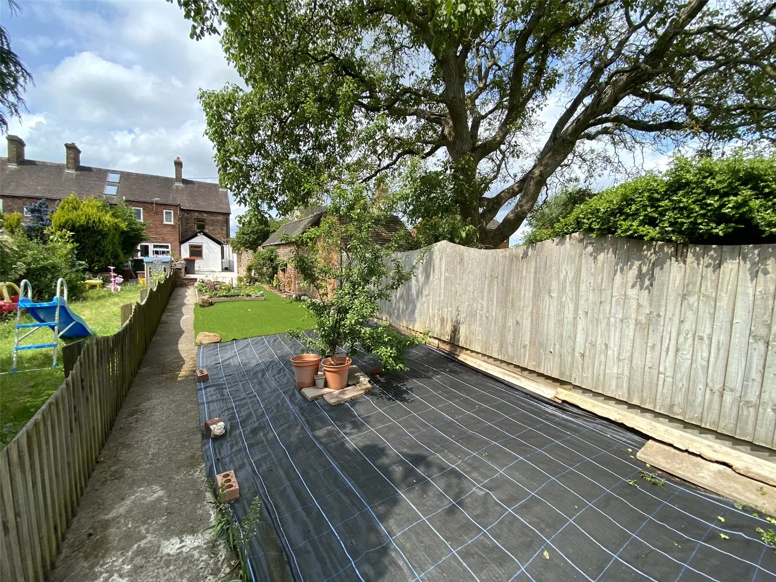 2 bed End of Terrace