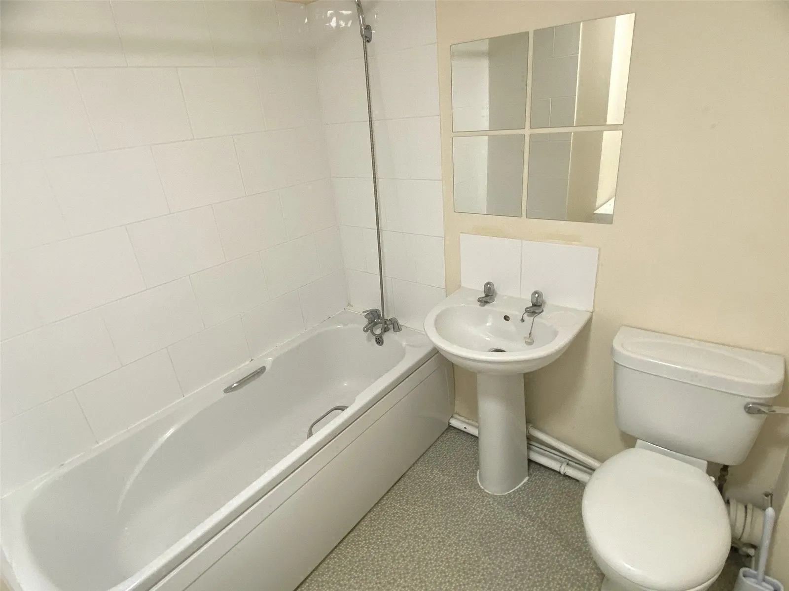 2 bed Semi-Detached