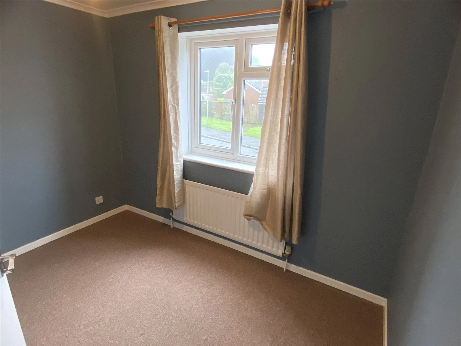 2 bed Semi-Detached
