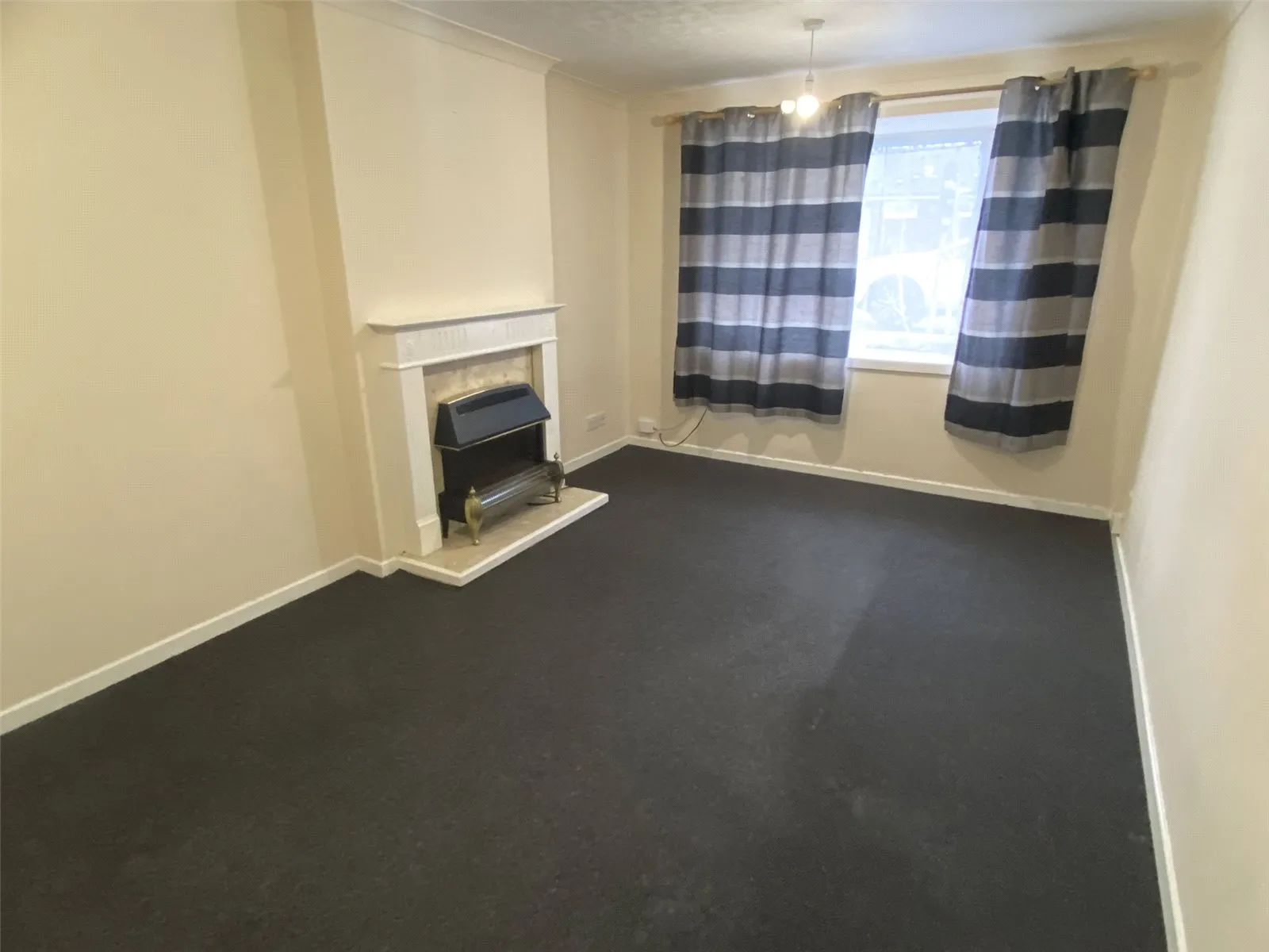 2 bed Semi-Detached