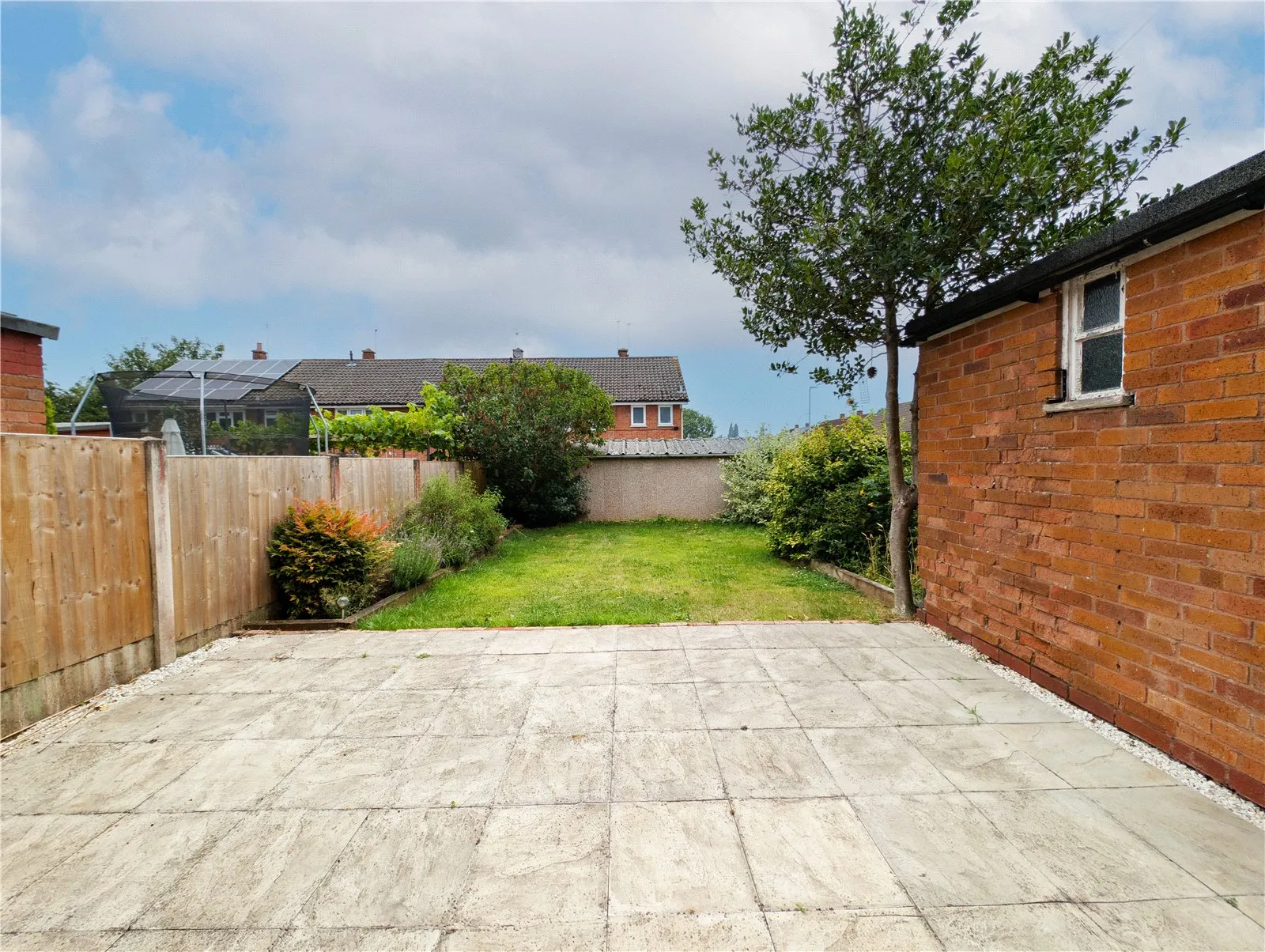 3 bed End of Terrace