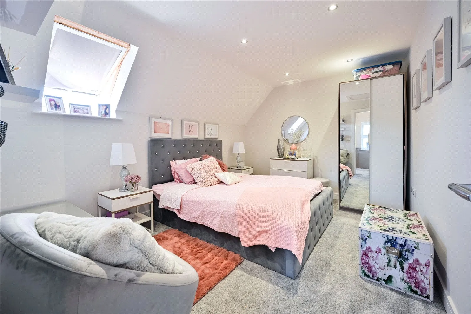 5 bed Detached