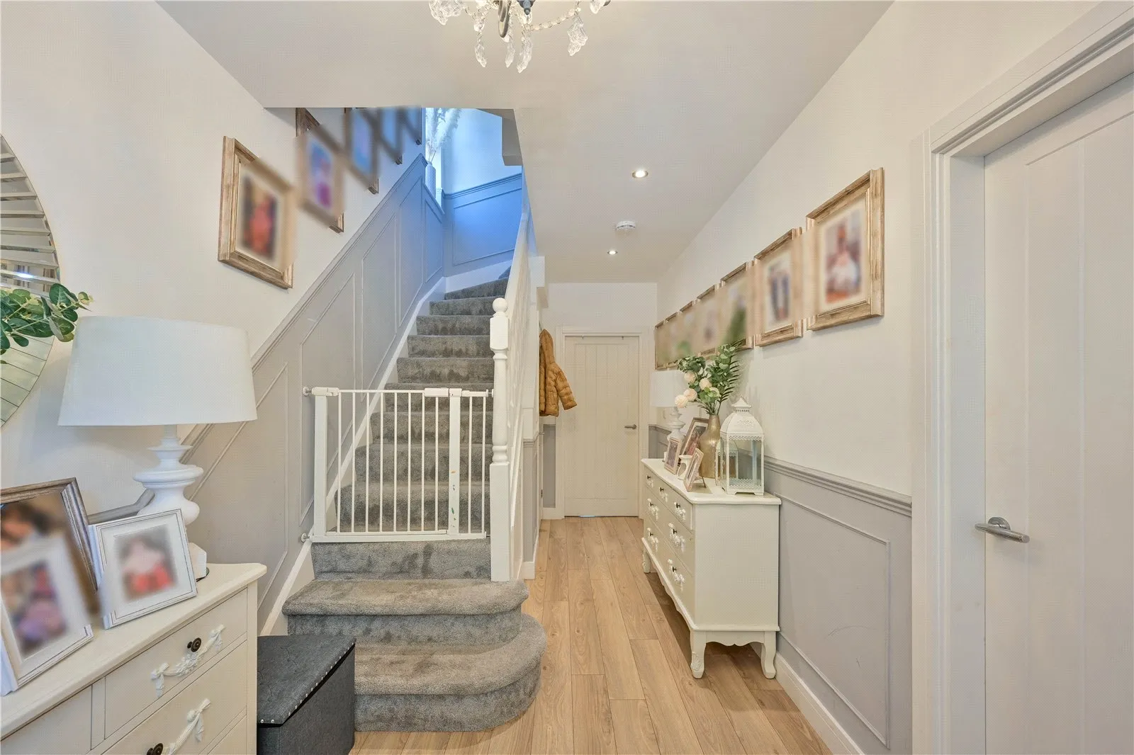 5 bed Detached