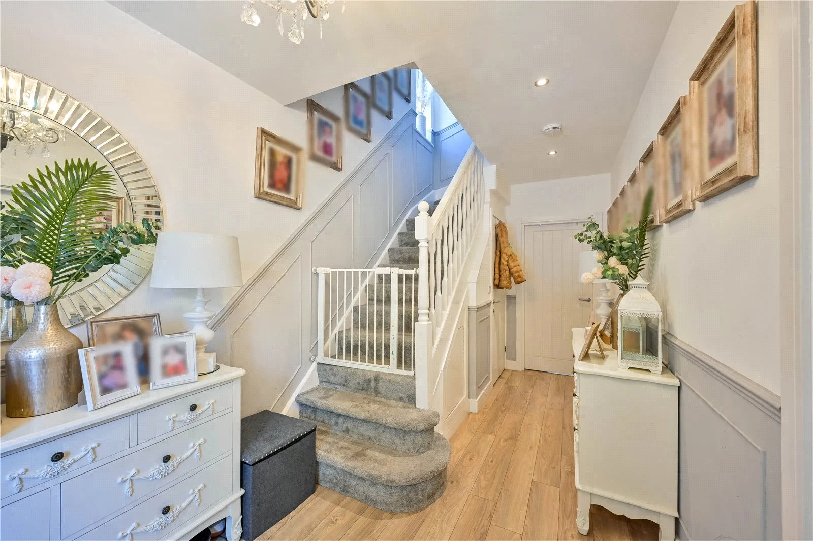 5 bed Detached