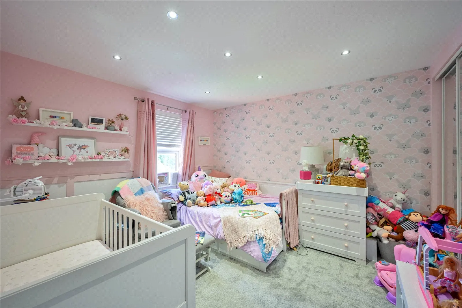 5 bed Detached