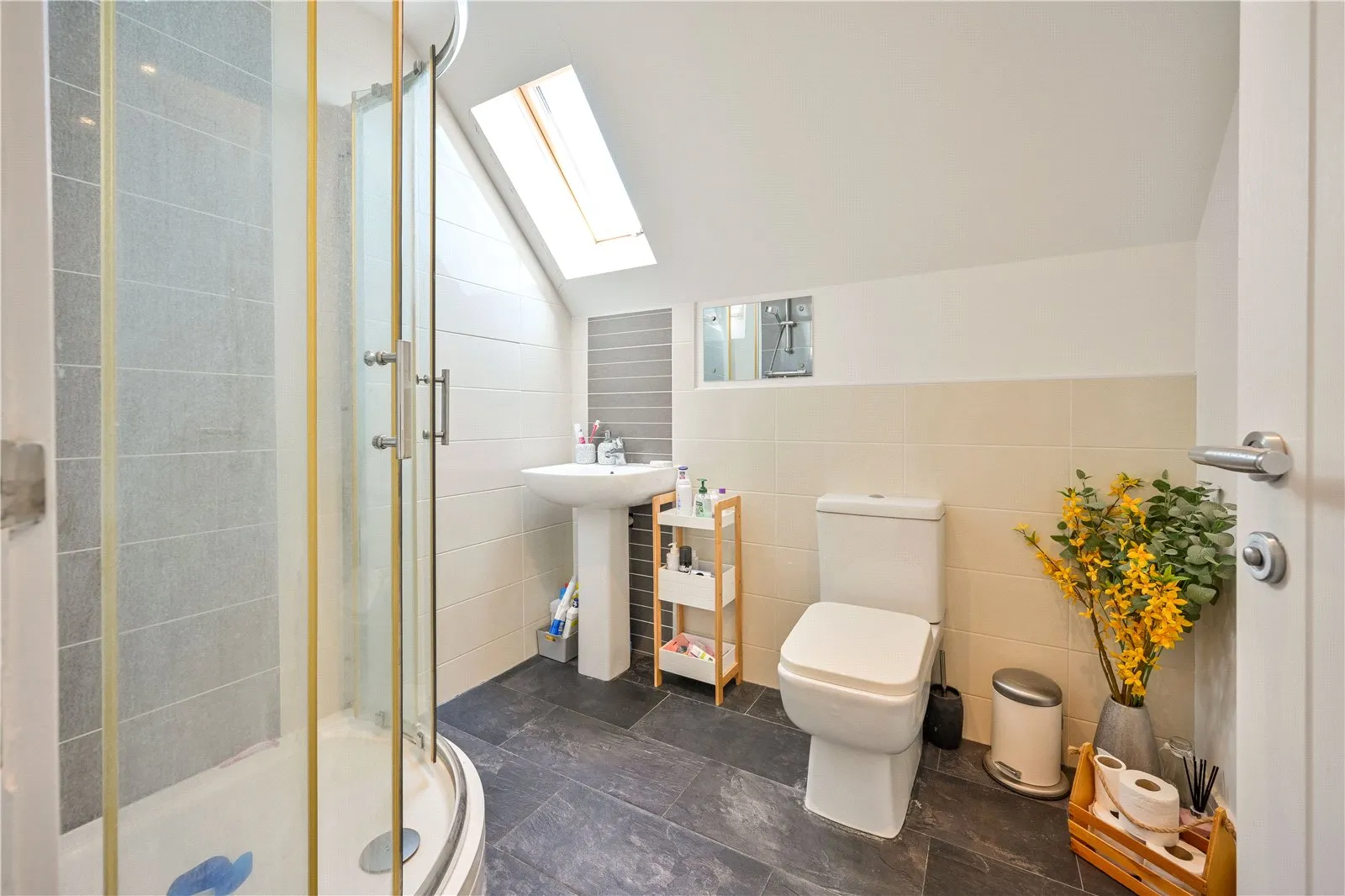 5 bed Detached