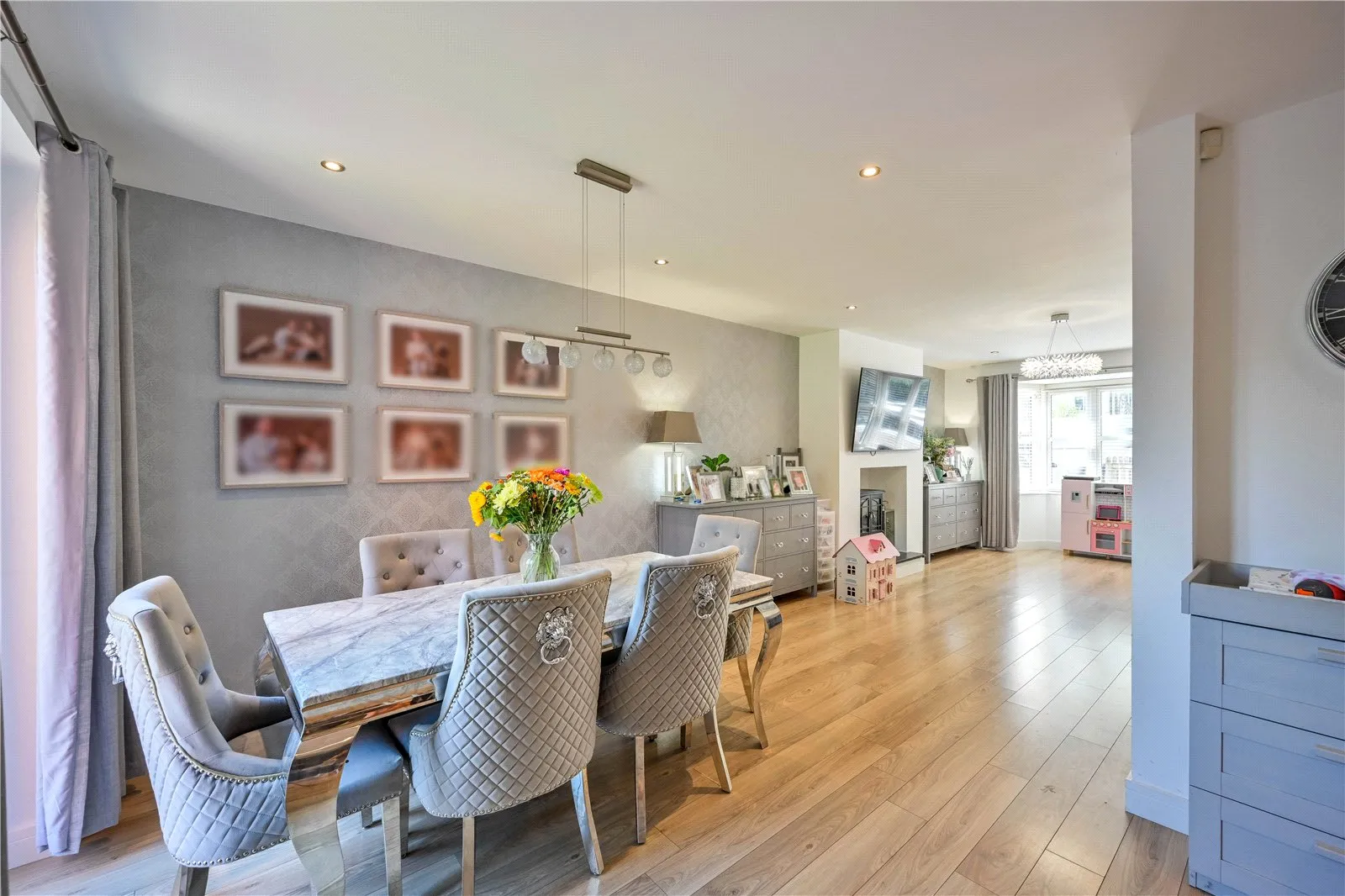 5 bed Detached