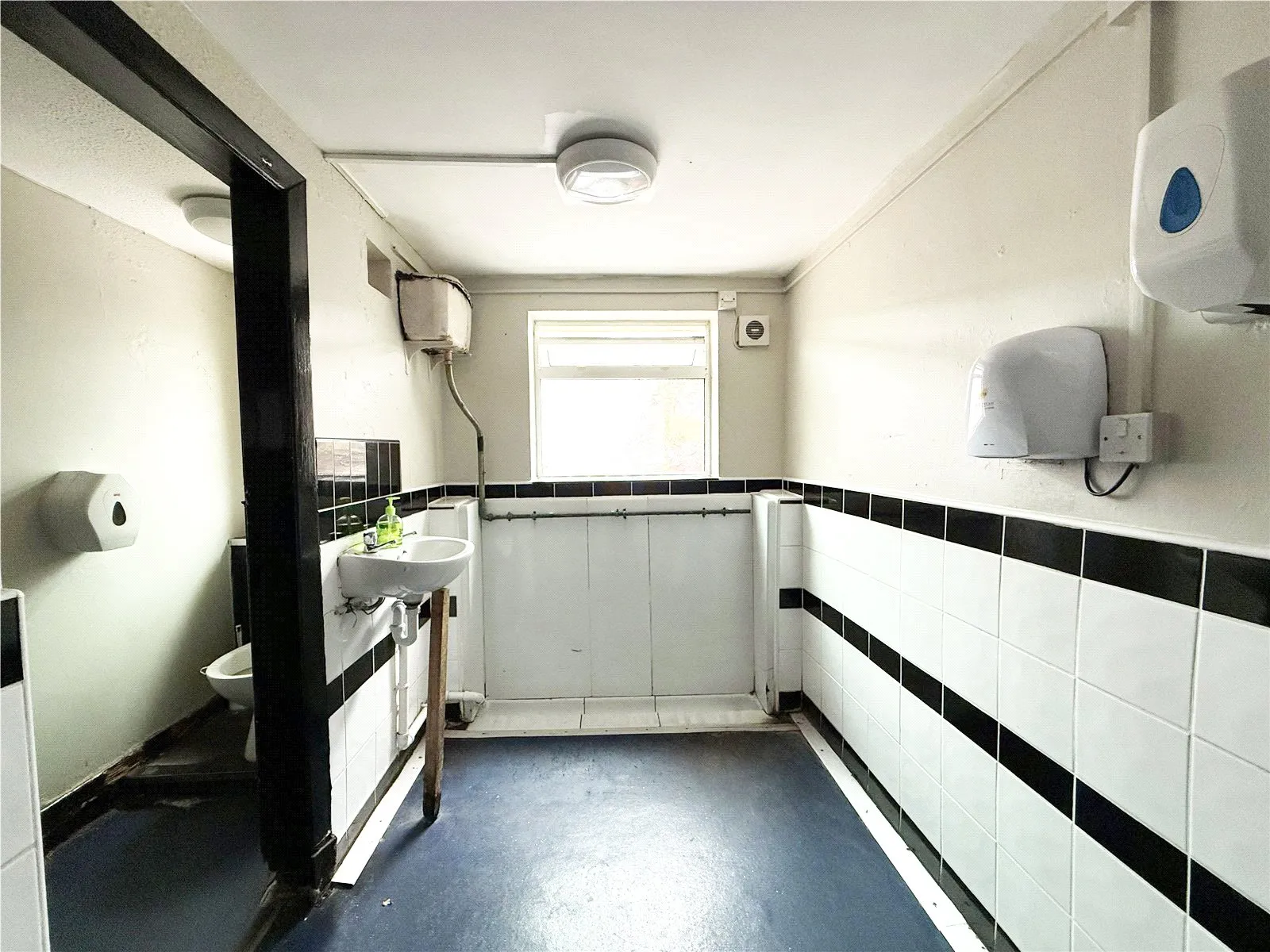 2 bed Pub
