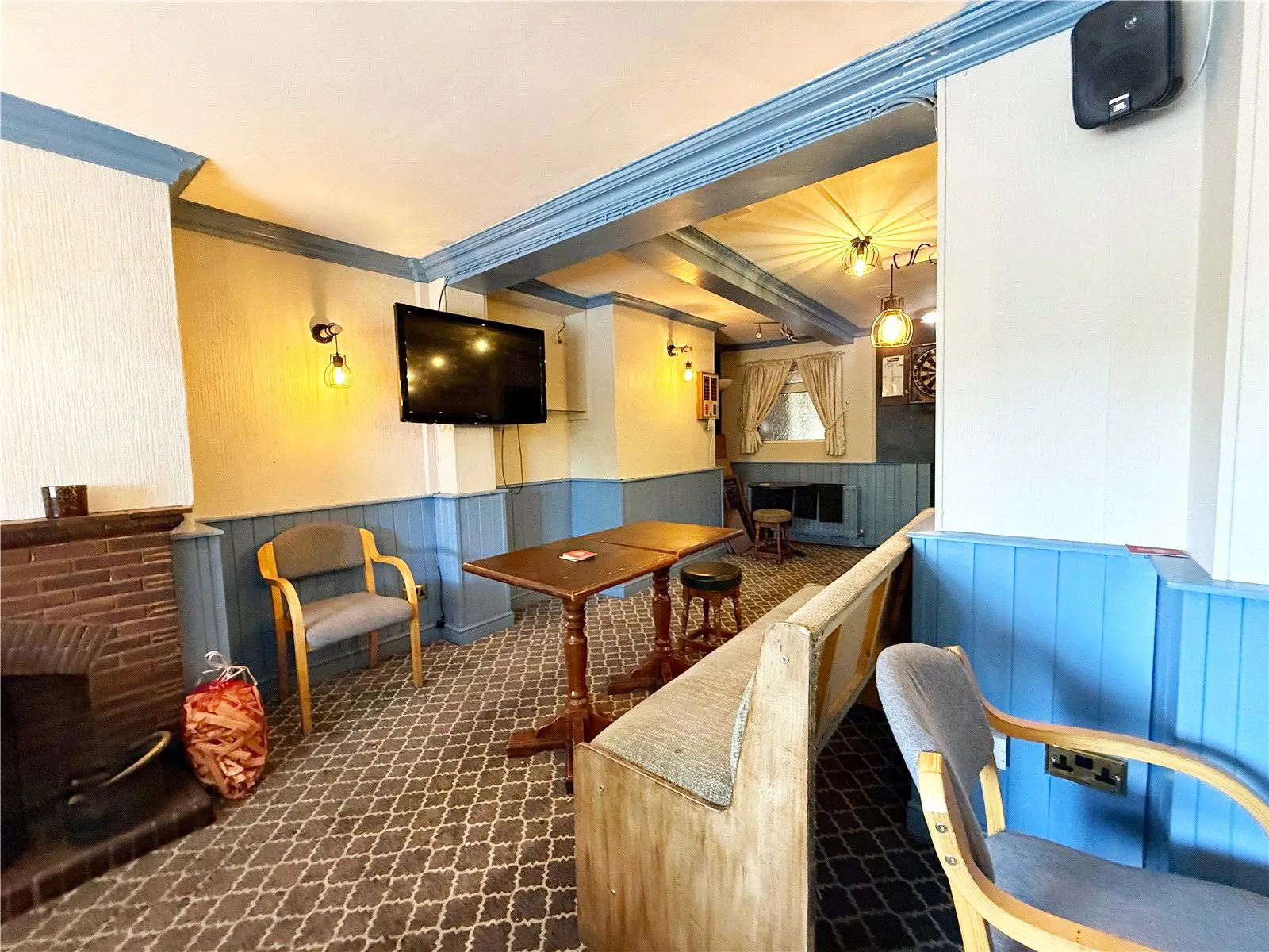 2 bed Pub