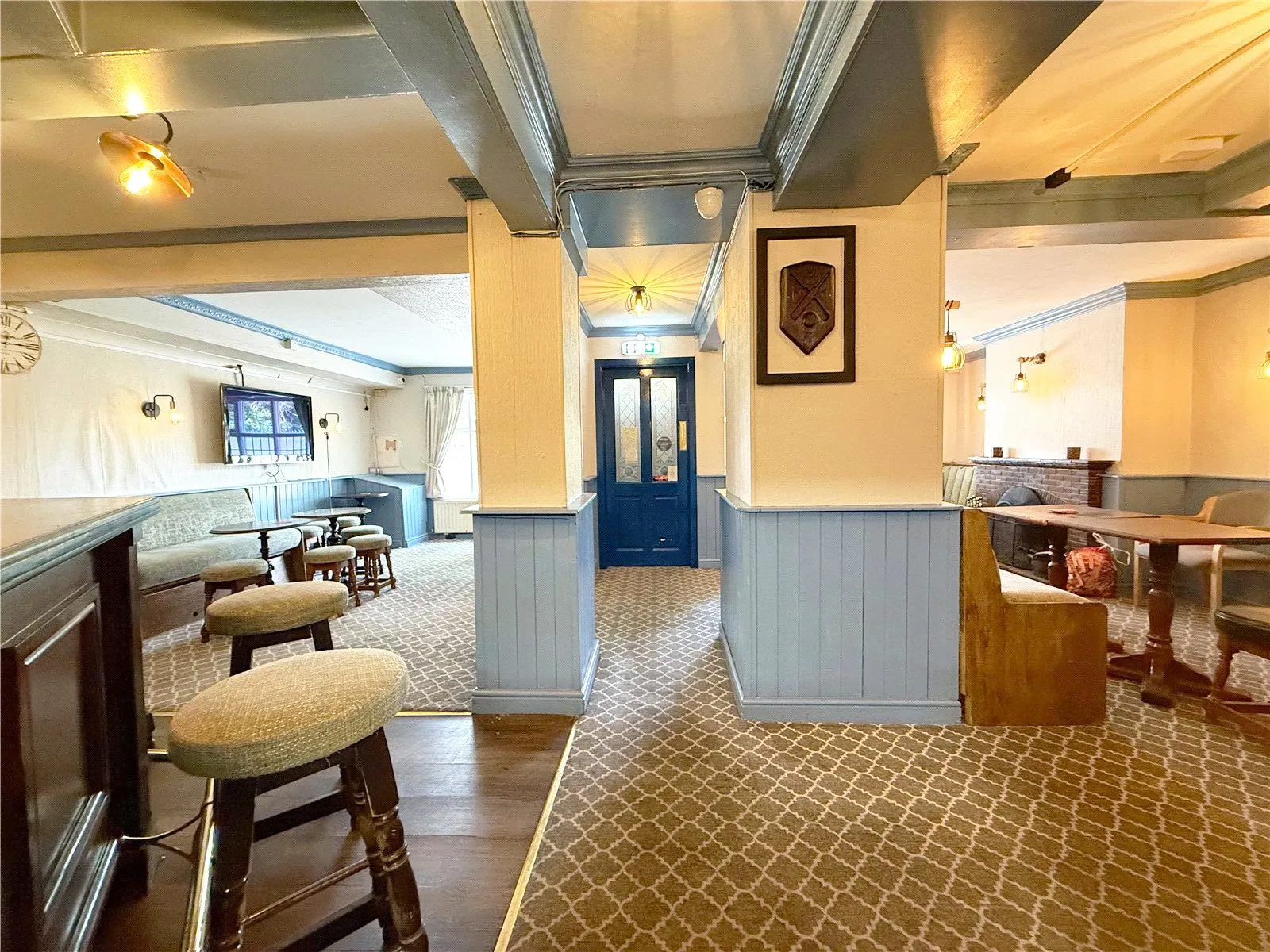 2 bed Pub