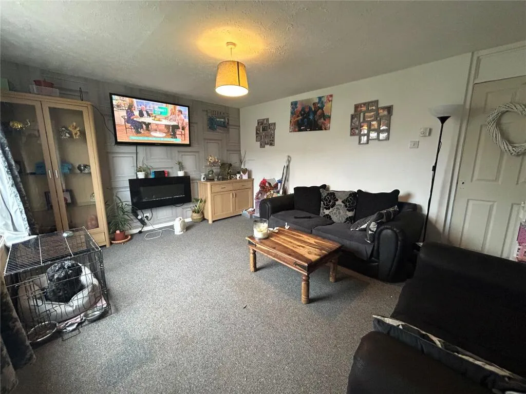 3 bed End of Terrace