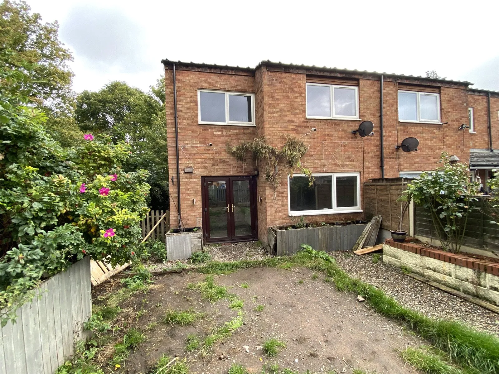 3 bed End of Terrace