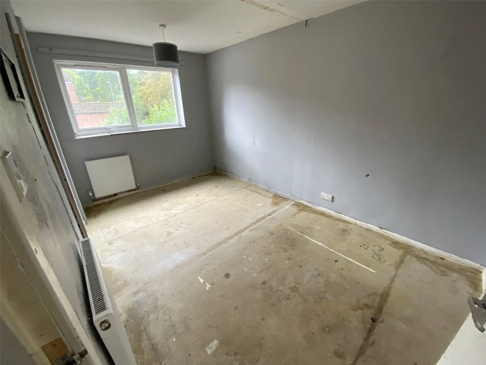 3 bed End of Terrace