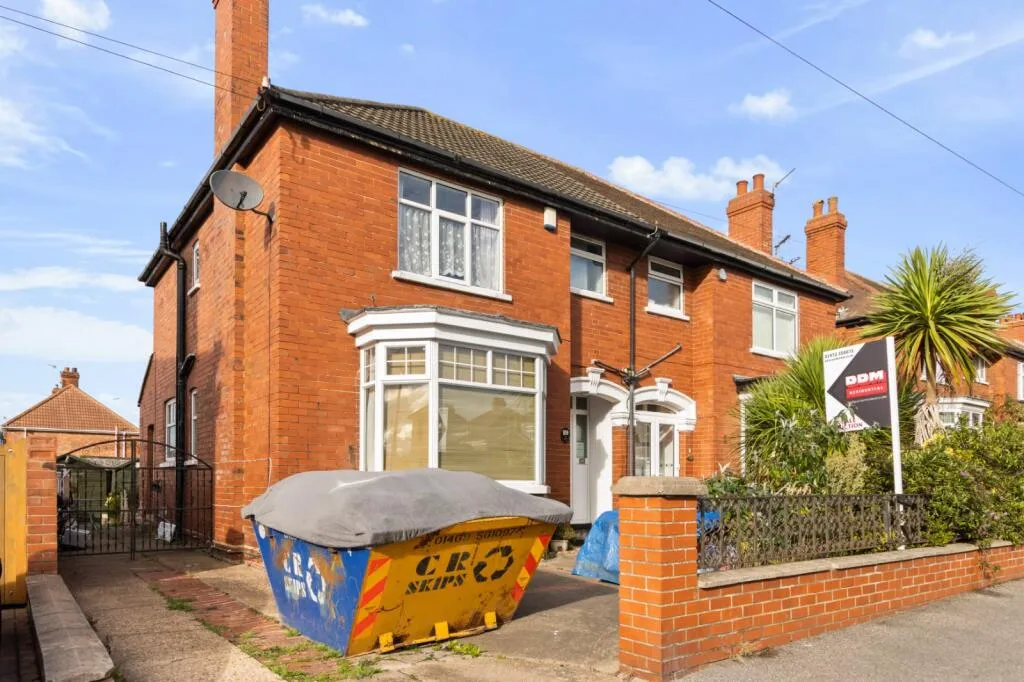 3 bed Semi-Detached