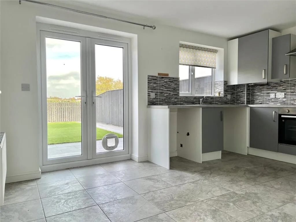 3 bed Semi-Detached