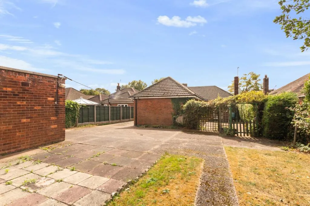 3 bed Detached Bungalow