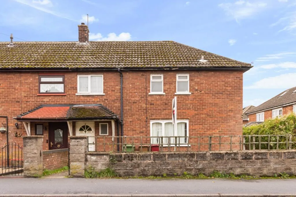 3 bed End of Terrace