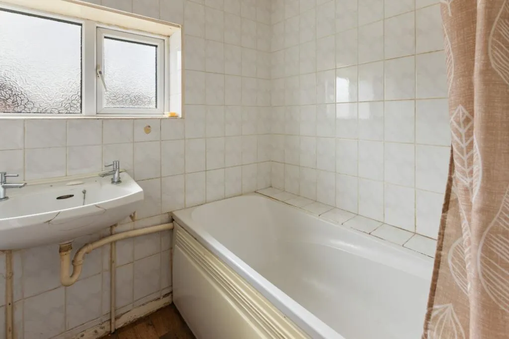 3 bed End of Terrace