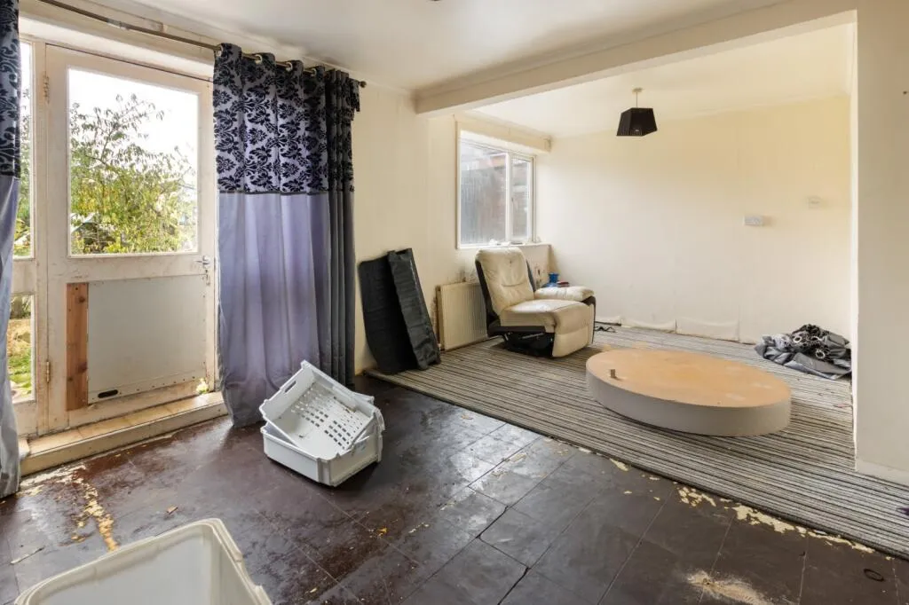 3 bed End of Terrace