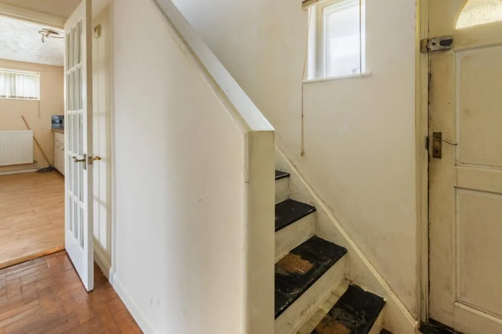 3 bed End of Terrace