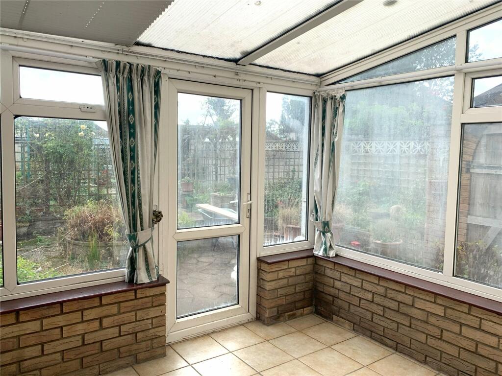 3 bed End of Terrace