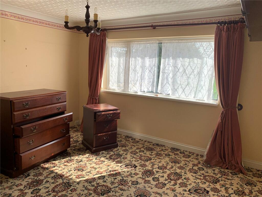 3 bed End of Terrace