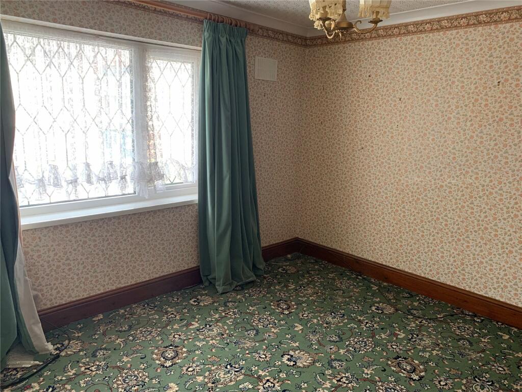 3 bed End of Terrace