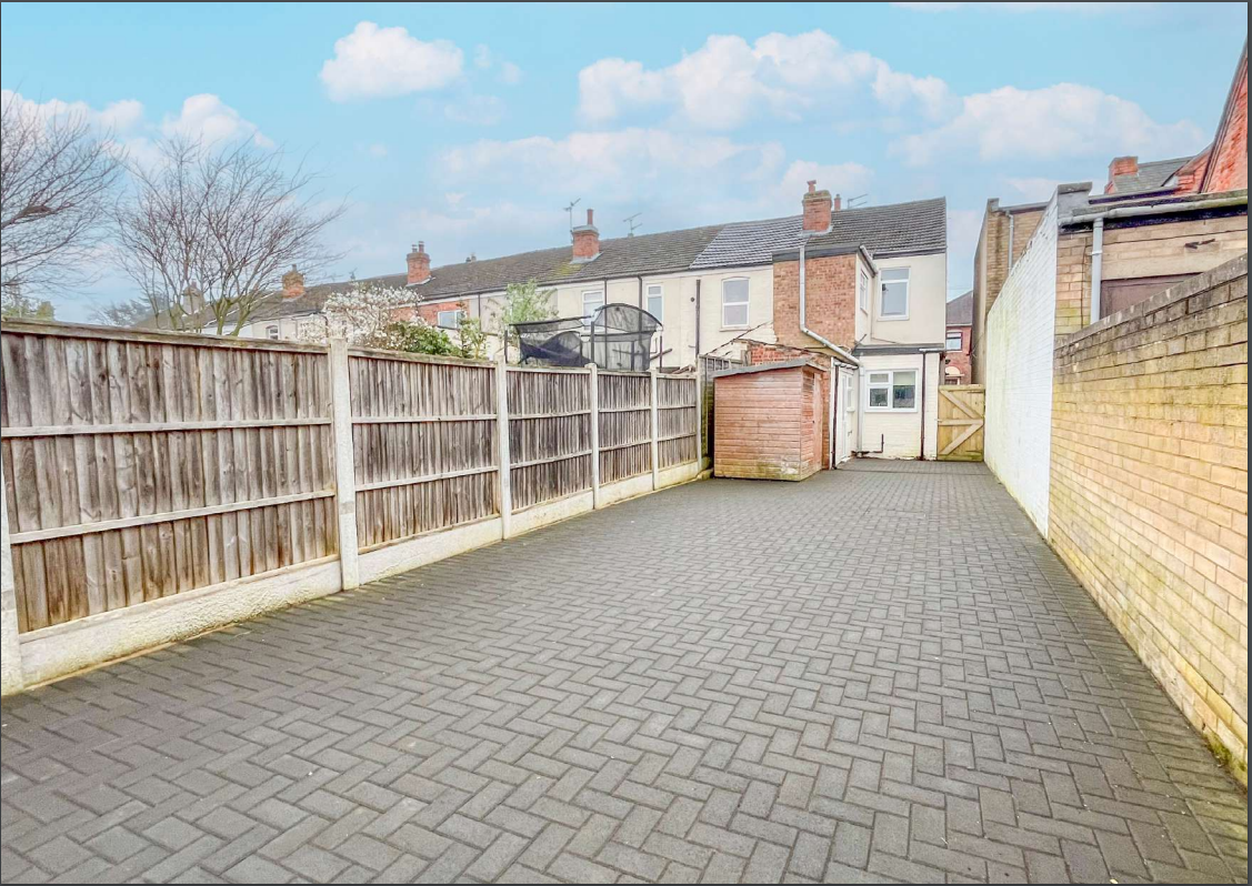 2 bed End of Terrace