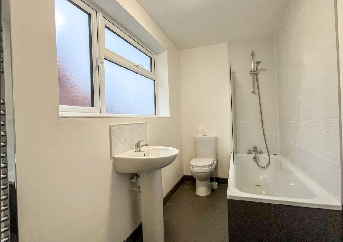2 bed End of Terrace