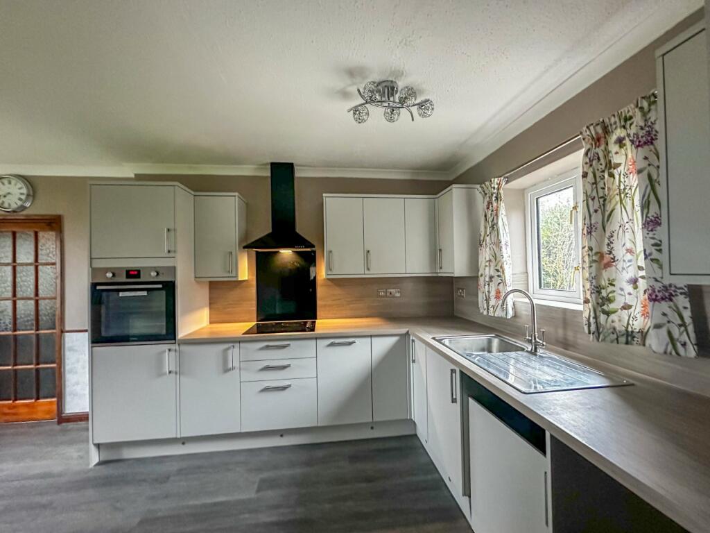 3 bed Semi-Detached