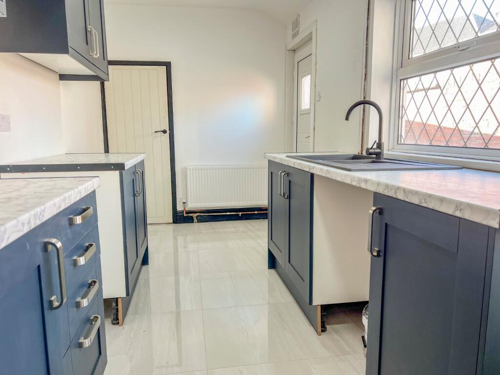 3 bed End of Terrace
