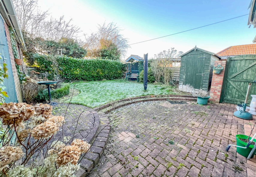 2 bed Detached Bungalow
