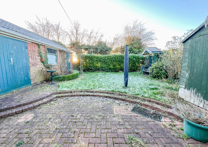 2 bed Detached Bungalow