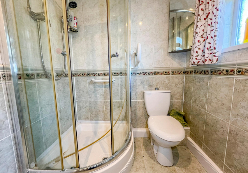 2 bed Detached Bungalow