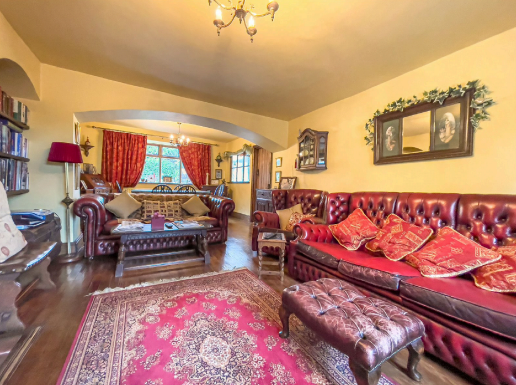 4 bed Character Property