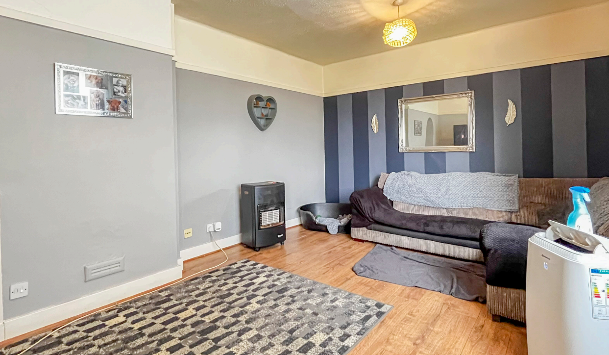 4 bed Semi-Detached