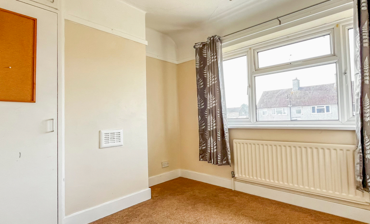 4 bed Semi-Detached