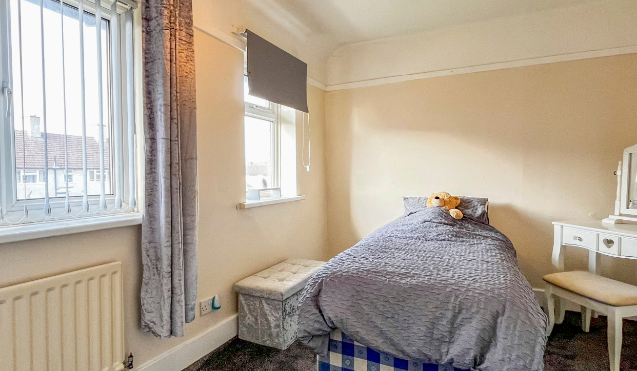 4 bed Semi-Detached