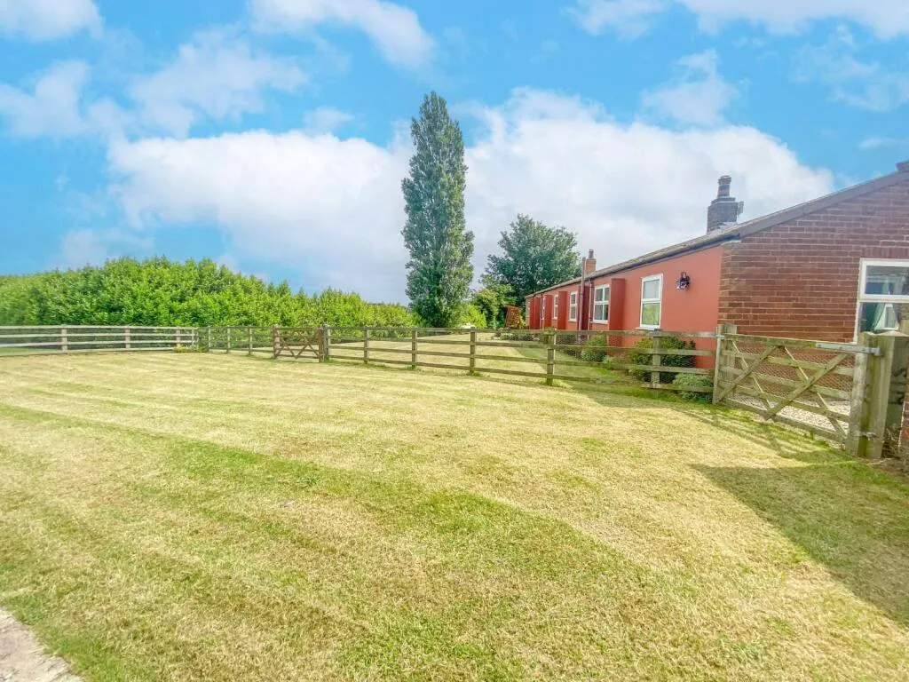 2 bed Bungalow