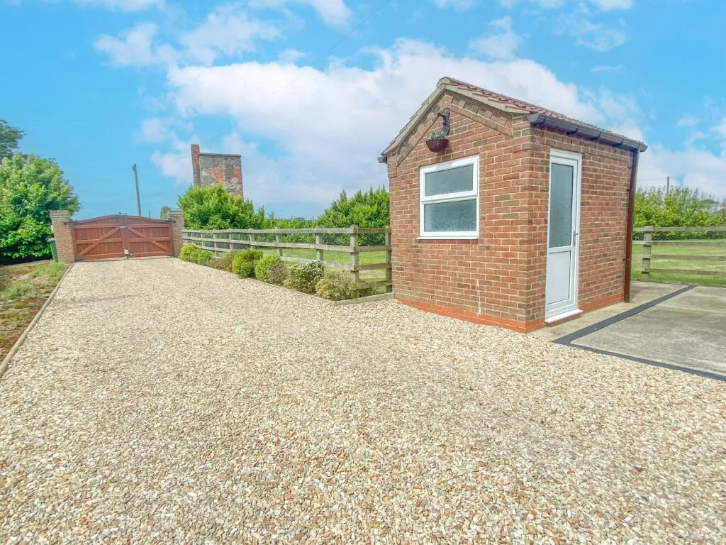 2 bed Bungalow