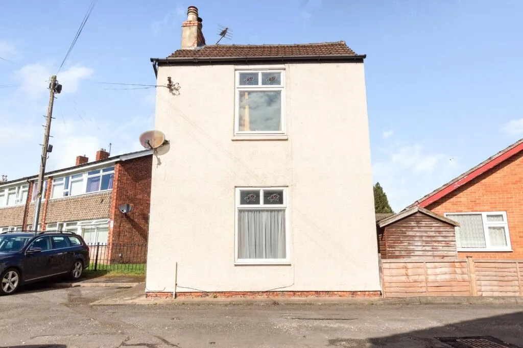 2 bed Detached