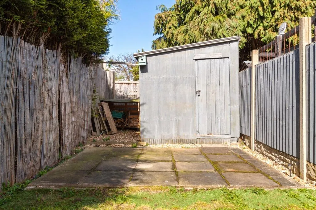 2 bed Detached