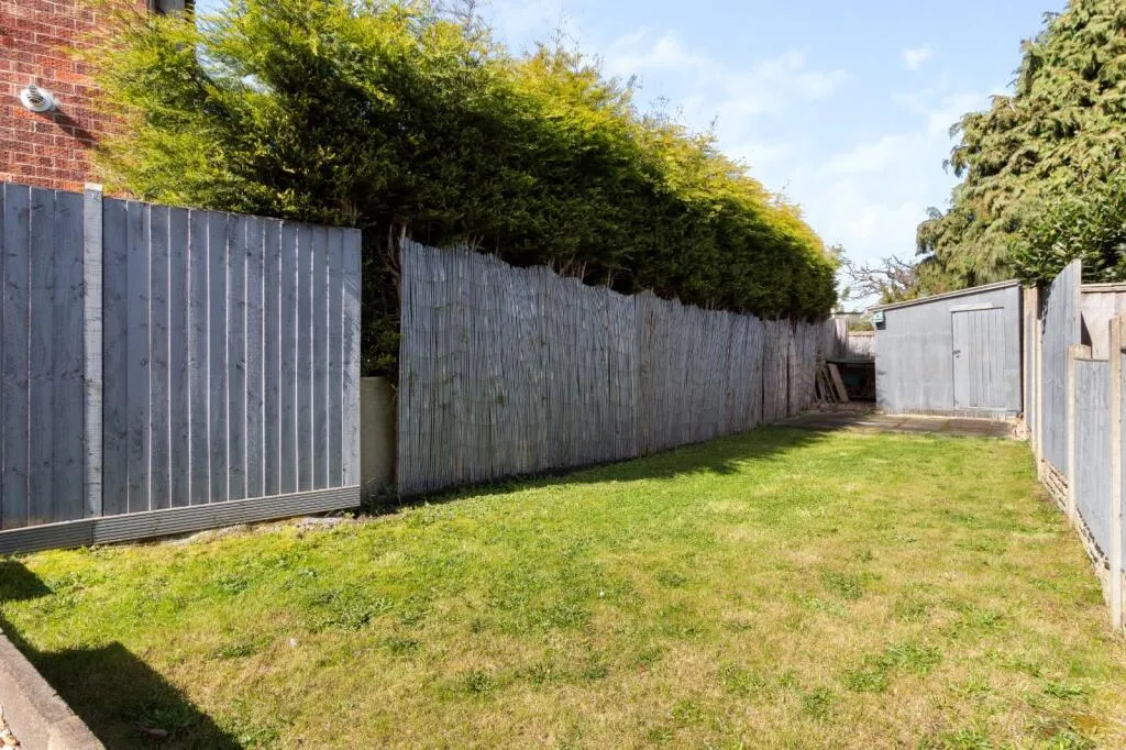 2 bed Detached