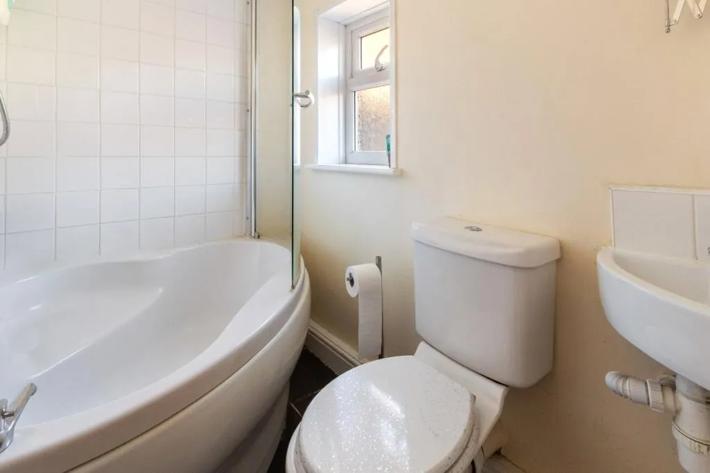 2 bed Detached
