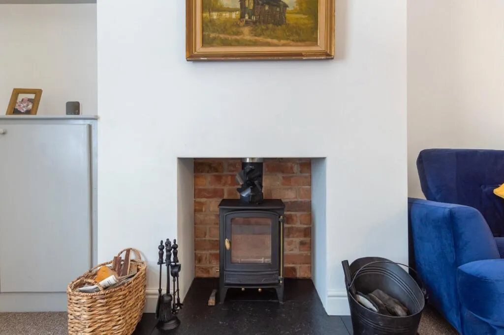 2 bed Detached