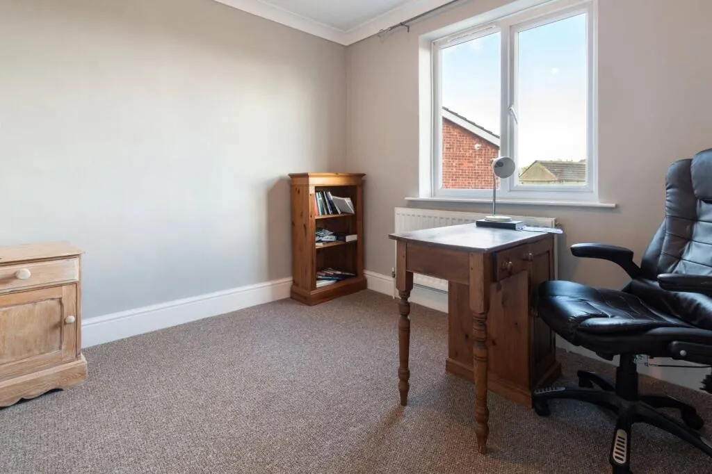 2 bed Detached