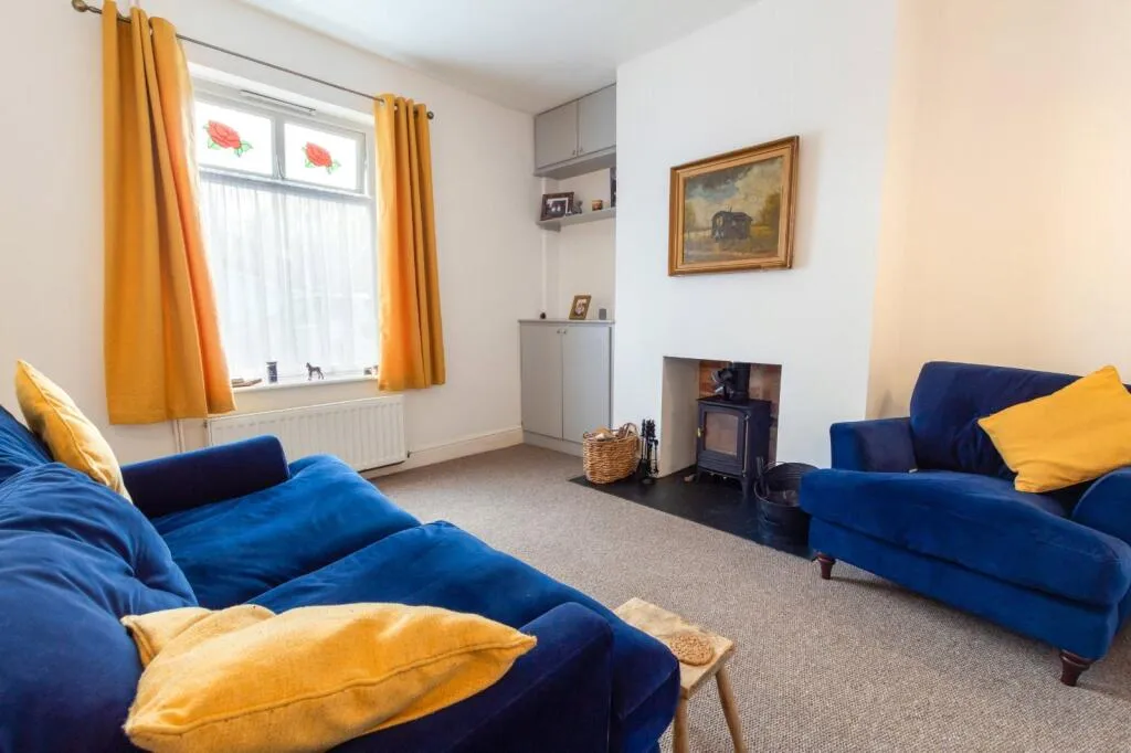 2 bed Detached